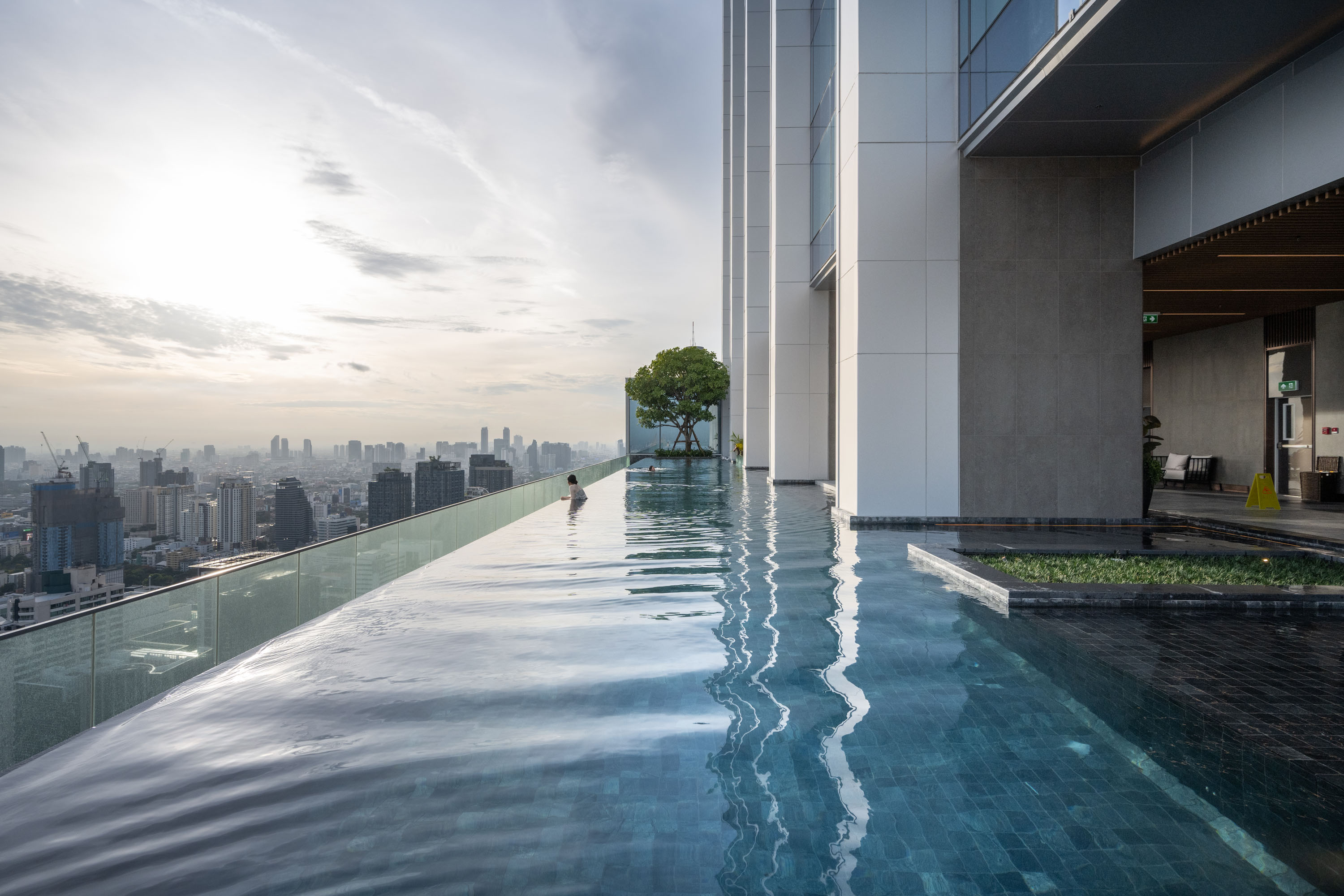 tranquil reflection of city skyline